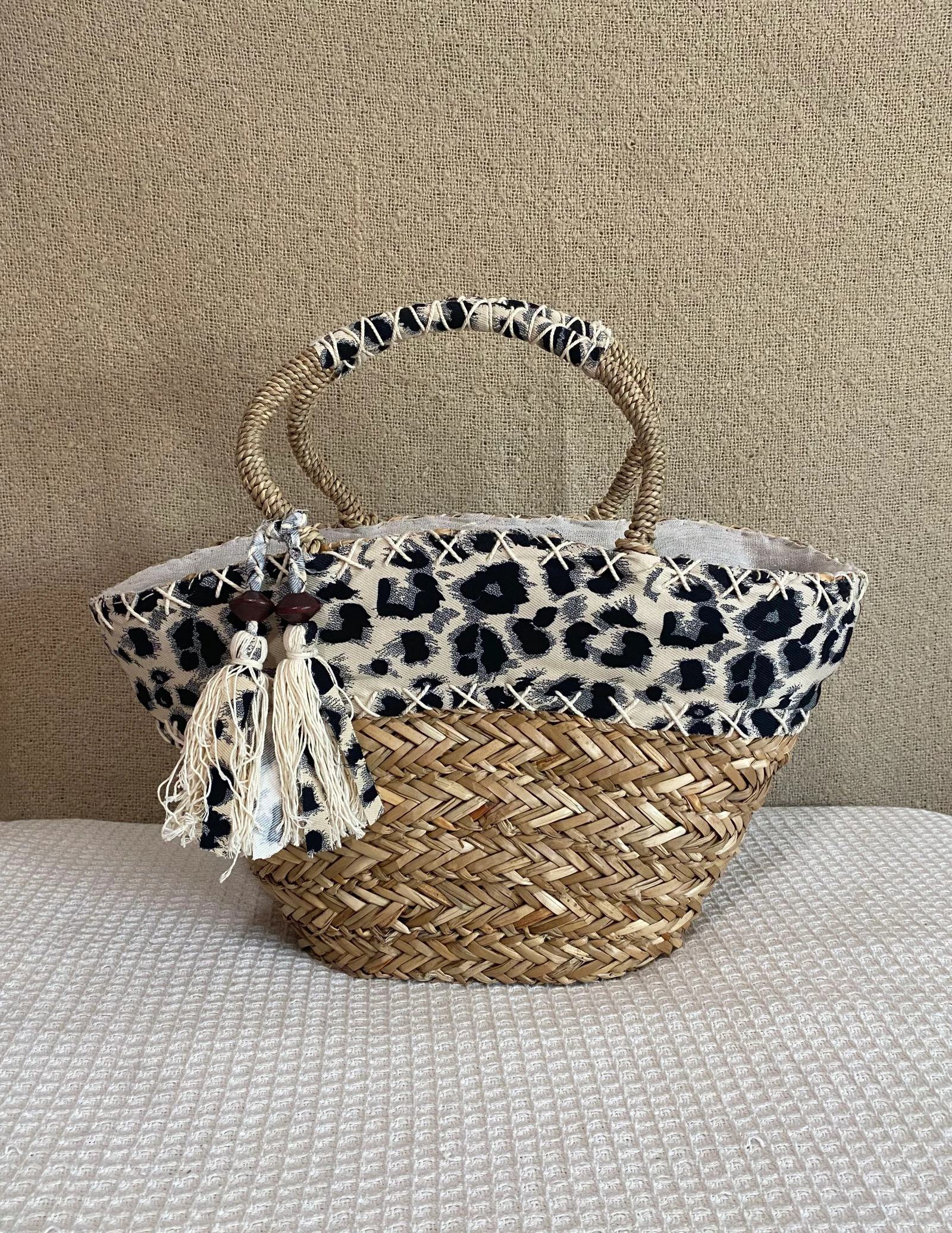 Bolso capazo grande paja con animal print de leopardo 